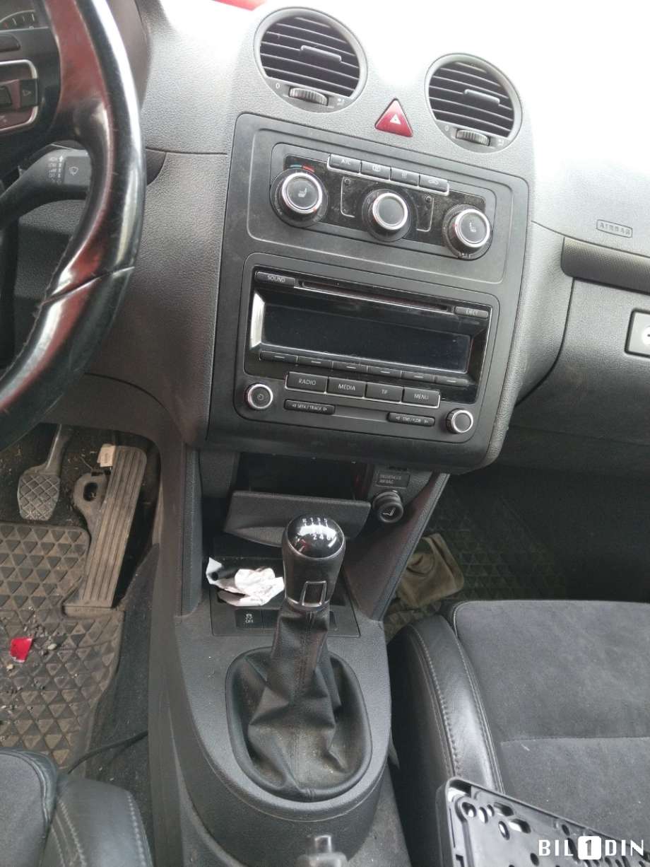 VW Caddy 2010-2015 (Type III, Fase 2) , Motorkode: CFHF, Girkassekode: 