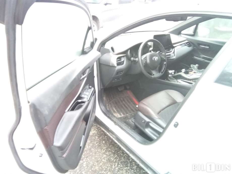 Toyota C-HR 2016-->> , Motorkode: 2ZR-FXE, Girkassekode: 