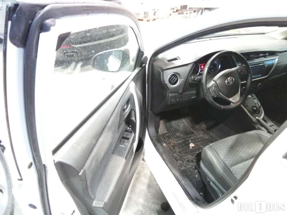 Toyota Auris 2013-2015 (Type II, Fase 1) , Motorkode: 2ZR-FXE, Girkassekode: 