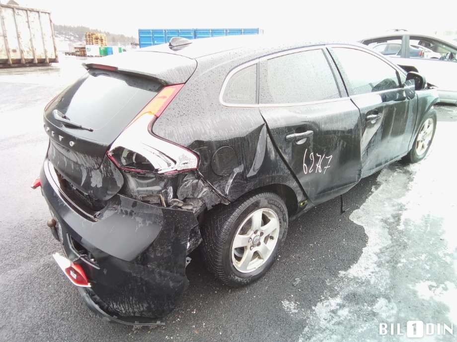 Volvo V40 2012-2019 , Motorkode: D4162T, Girkassekode: 