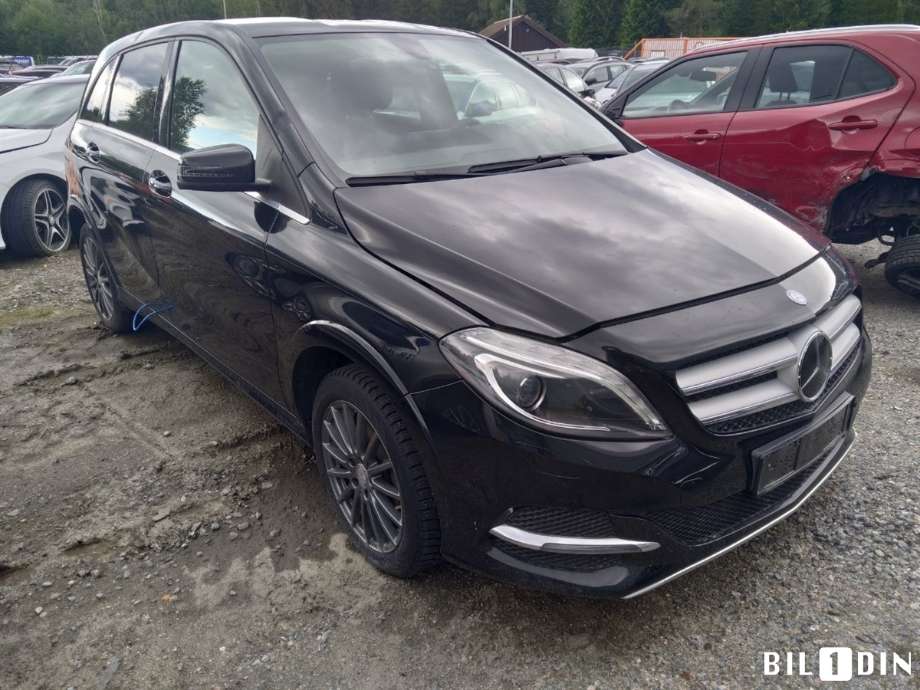 Mercedes B-Klasse 2011-2018 (W246) (W246), Motorkode: EM0004, Girkassekode: 