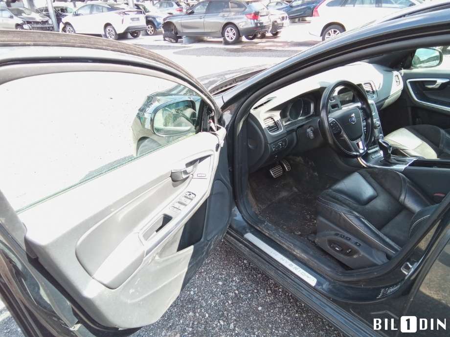 Volvo V60/V60 CC 2013-2018 (Type I, Fase 2) , Motorkode: D5244T15, Girkassekode: 