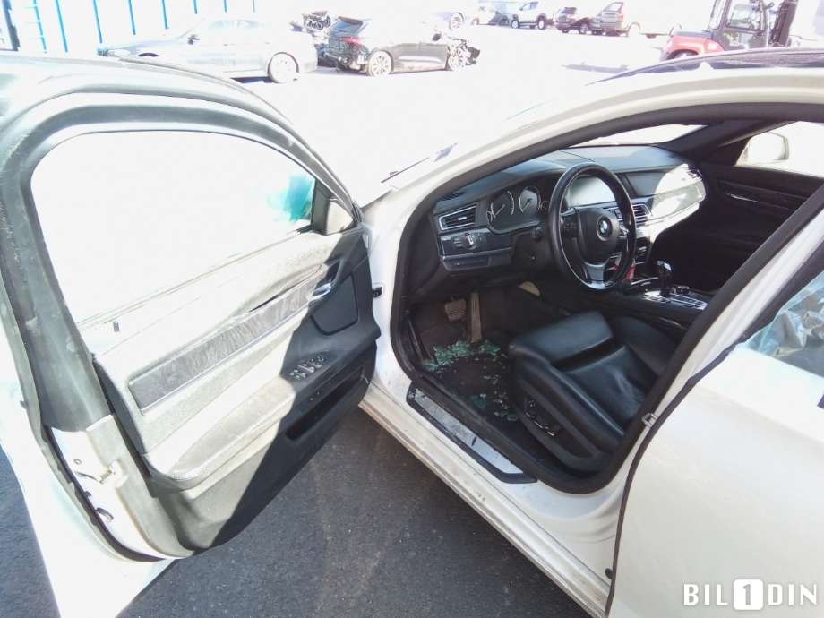 BMW 7-Serie 2009-2015 (F01/F02/F03/F04) (F01/F02/F03/F04), Motorkode: N57-D30A, Girkassekode: 