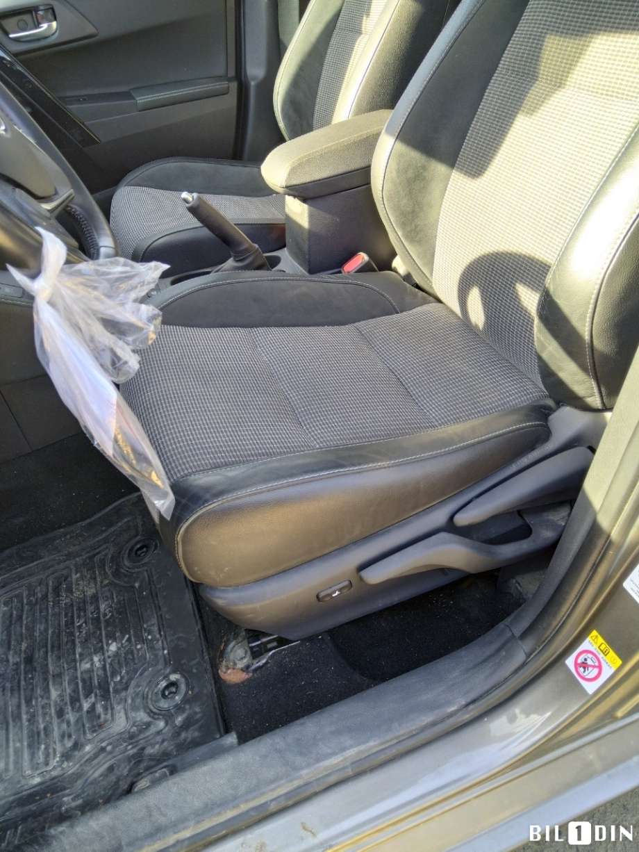 Toyota Auris 2015-2019 (Type II, Fase 2) , Motorkode: 2ZR-FXE, Girkassekode: 