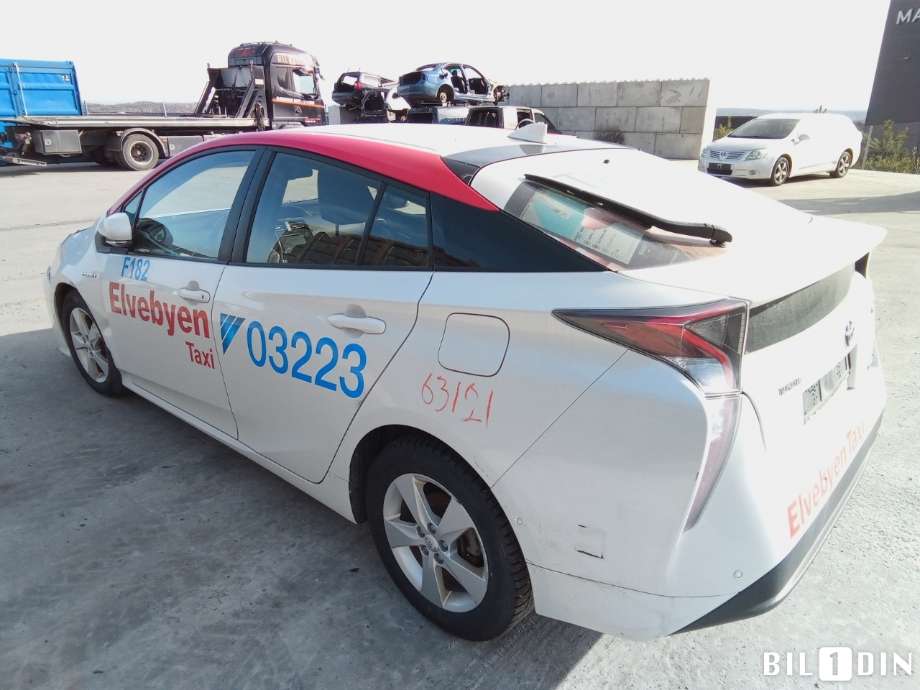 Toyota Prius 2016-2023 (Type IV) (combi) (combi), Motorkode: 2ZR-FXE, Girkassekode: 