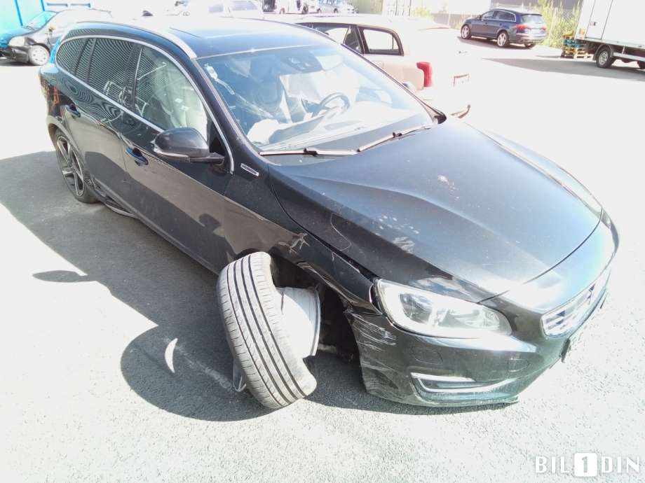 Volvo V60/V60 CC 2013-2018 (Type I, Fase 2) , Motorkode: D5244T15, Girkassekode: 