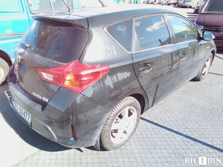 Toyota Auris 2013-2015 (Type II, Fase 1) , Motorkode: 2ZR-FXE, Girkassekode: 