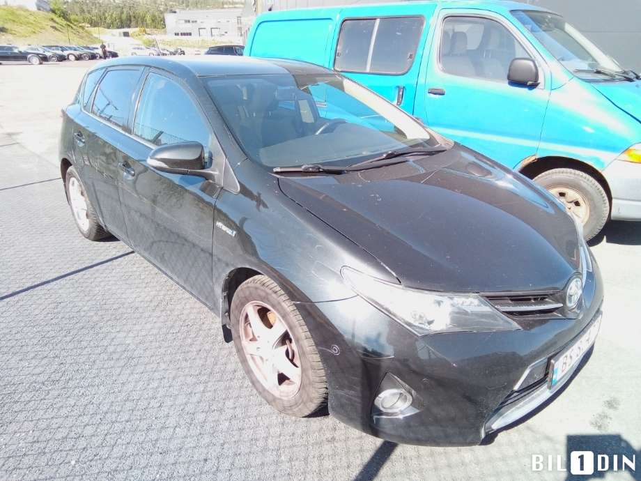 Toyota Auris 2013-2015 (Type II, Fase 1) , Motorkode: 2ZR-FXE, Girkassekode: 