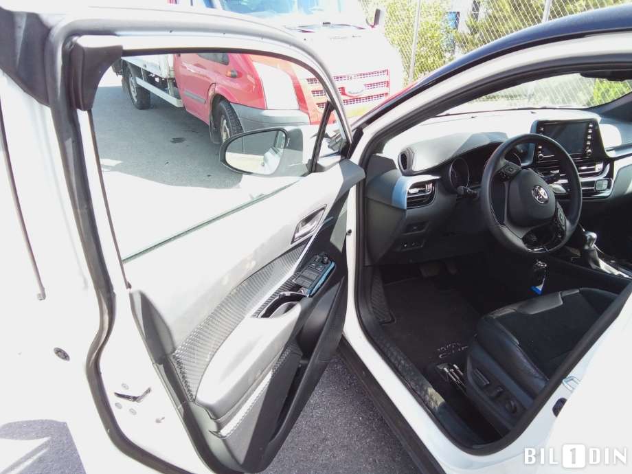 Toyota C-HR 2016-->> , Motorkode: 2ZR-FXE, Girkassekode: 