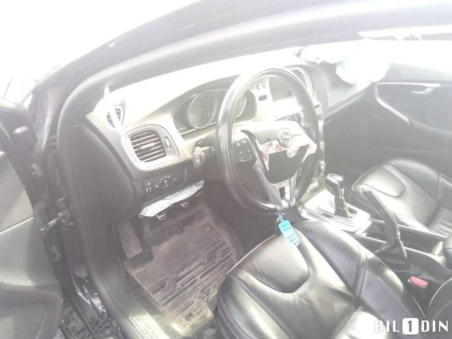Volvo V40 2012-2019 , Motorkode: B4204T38, Girkassekode: 