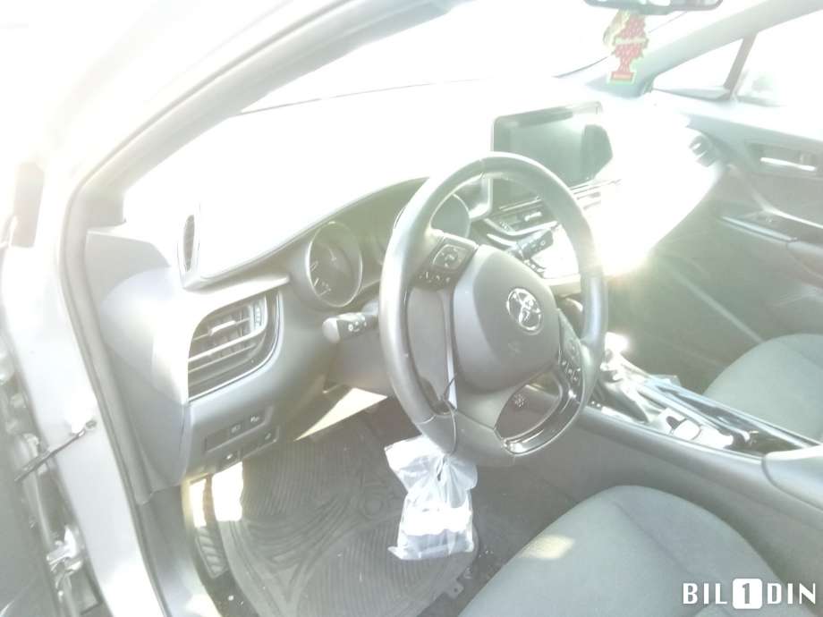 Toyota C-HR 2016-->> , Motorkode: 2ZR-FXE, Girkassekode: 
