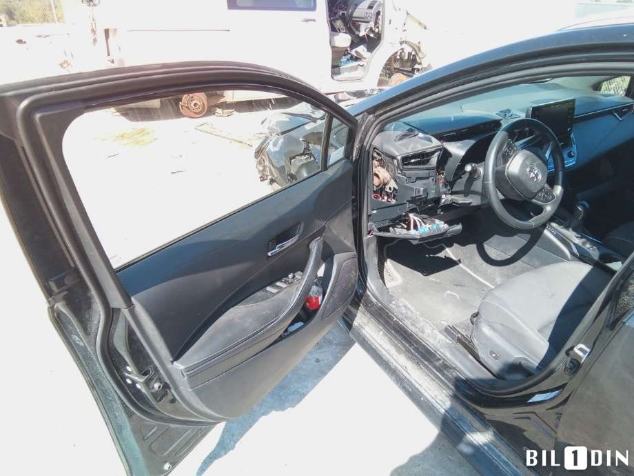 Toyota Corolla 2019-->> , Motorkode: 2ZR-FXE, Girkassekode: