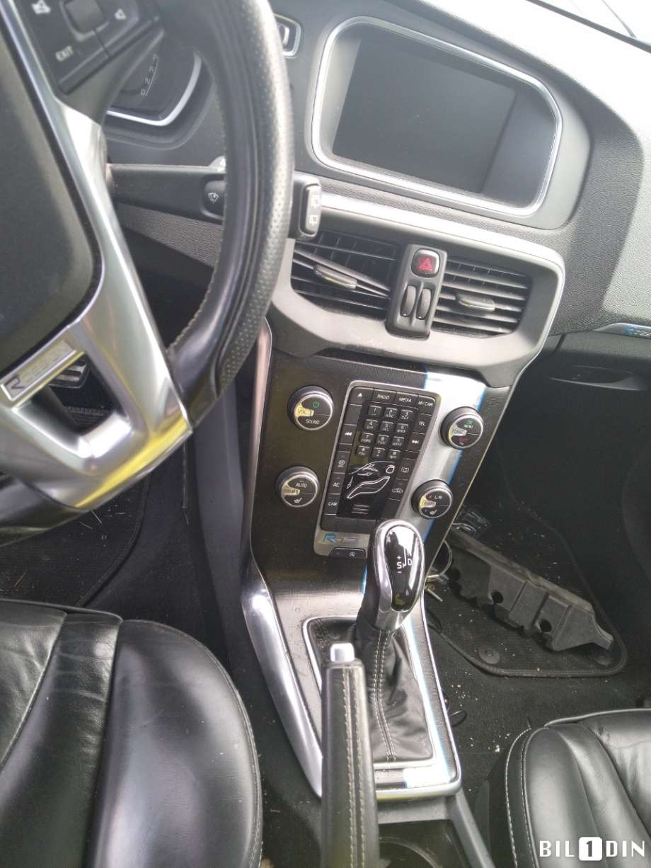 Volvo V40 2012-2019 , Motorkode: D4162T, Girkassekode: