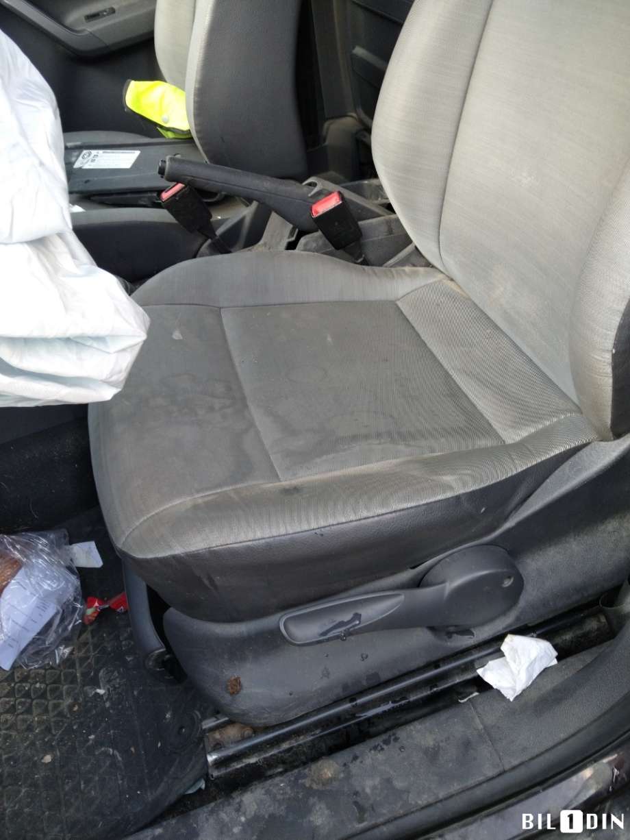 VW Caddy 2010-2015 (Type III, Fase 2) , Motorkode: CFHF, Girkassekode: 