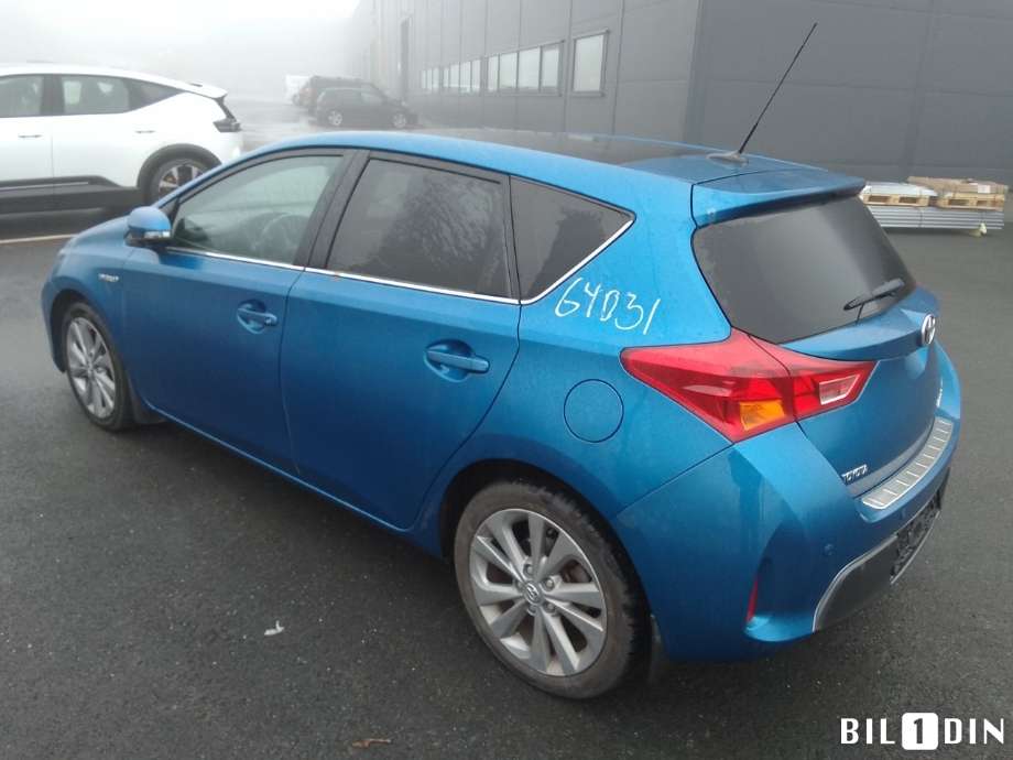 Toyota Auris 2013-2015 (Type II, Fase 1) , Motorkode: 2ZR-FXE, Girkassekode: 