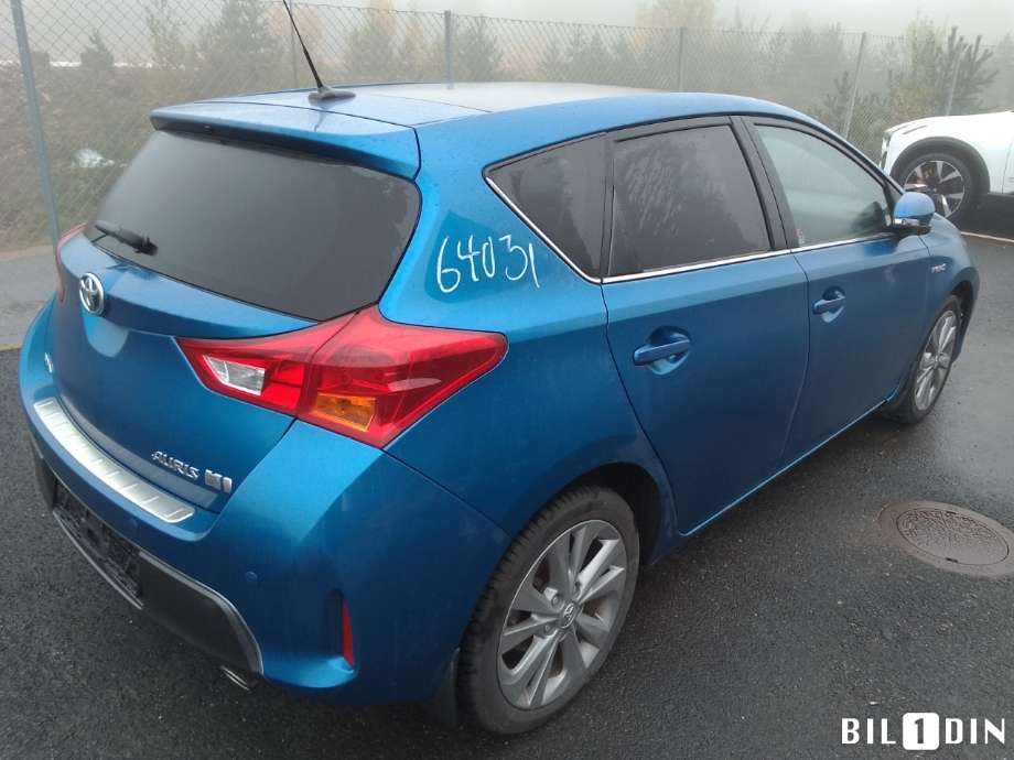 Toyota Auris 2013-2015 (Type II, Fase 1) , Motorkode: 2ZR-FXE, Girkassekode: