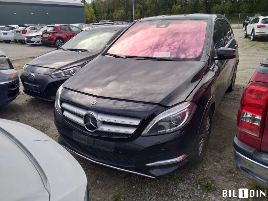 Mercedes B-Klasse 2011-2018 (W246) (W246), Motorkode: EM780.990, Girkassekode: 