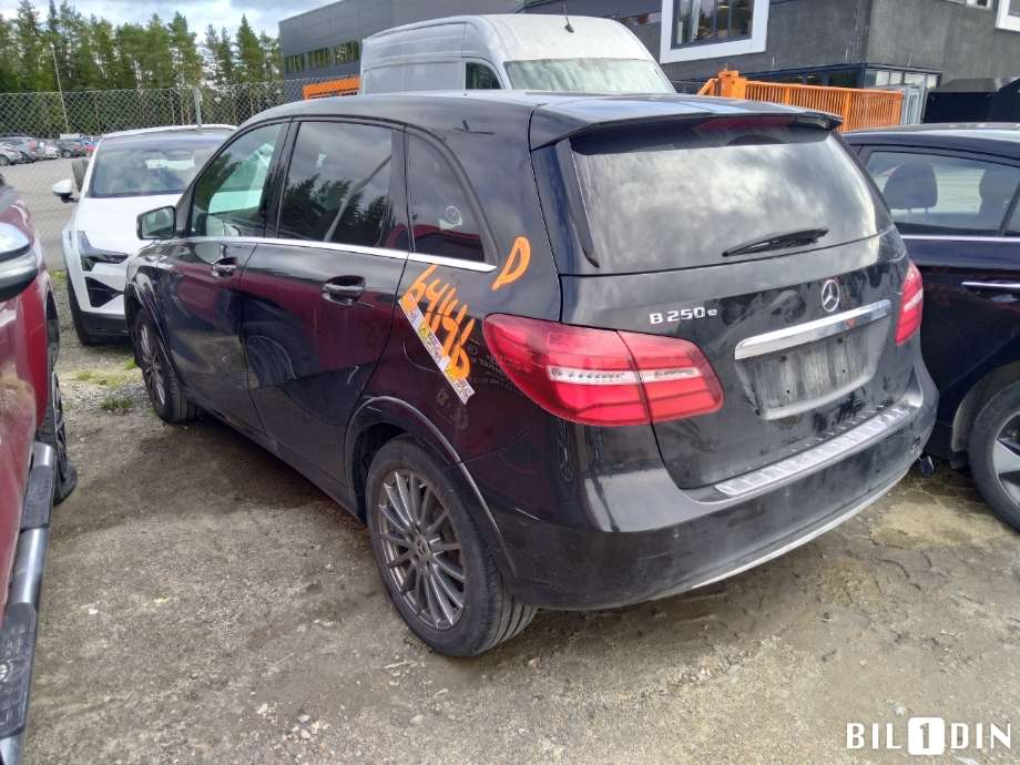 Mercedes B-Klasse 2011-2018 (W246) (W246), Motorkode: EM780.990, Girkassekode: 
