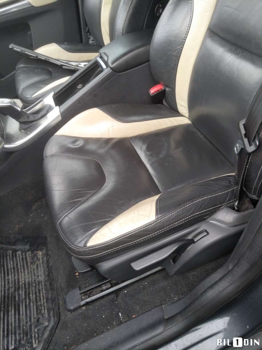 Volvo XC60 2008-2013 (Type I, Fase 1) , Motorkode: D5244T17, Girkassekode: 