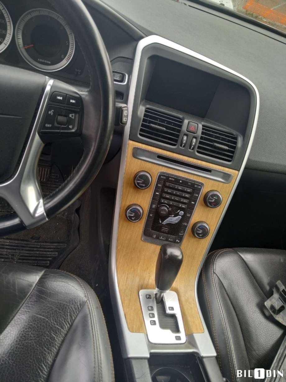 Volvo XC60 2008-2013 (Type I, Fase 1) , Motorkode: D5244T10, Girkassekode: 