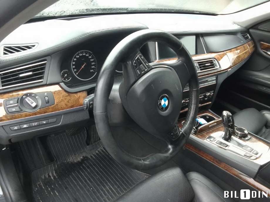 BMW 7-Serie 2009-2015 (F01/F02/F03/F04) (F01/F02/F03/F04), Motorkode: N57-D30A, Girkassekode: 