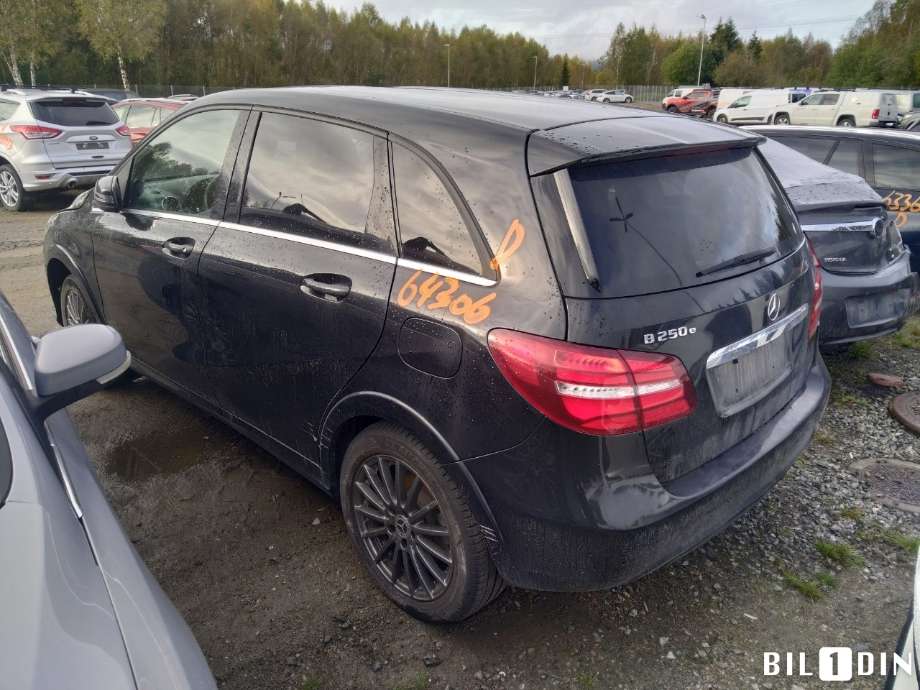 Mercedes B-Klasse 2011-2018 (W246) (W246), Motorkode: EM780.990, Girkassekode:
