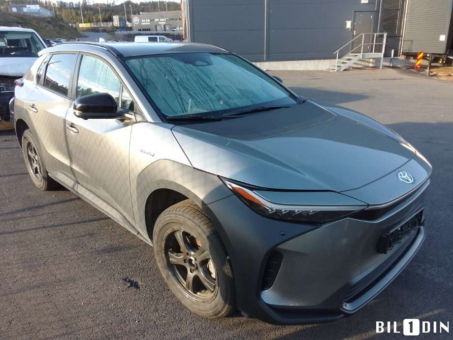 Toyota bZ4X 2022-->> , Motorkode: , Girkassekode: 
