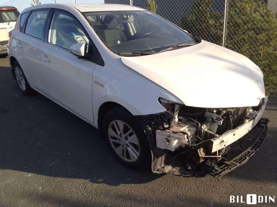 Toyota Auris 2013-2015 (Type II, Fase 1) , Motorkode: 2ZR-FXE, Girkassekode: 