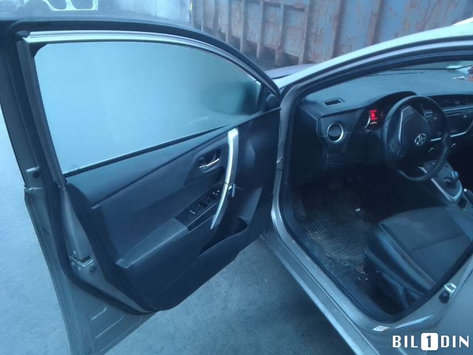Toyota Auris 2013-2015 (Type II, Fase 1) , Motorkode: 2ZR-FXE, Girkassekode: 