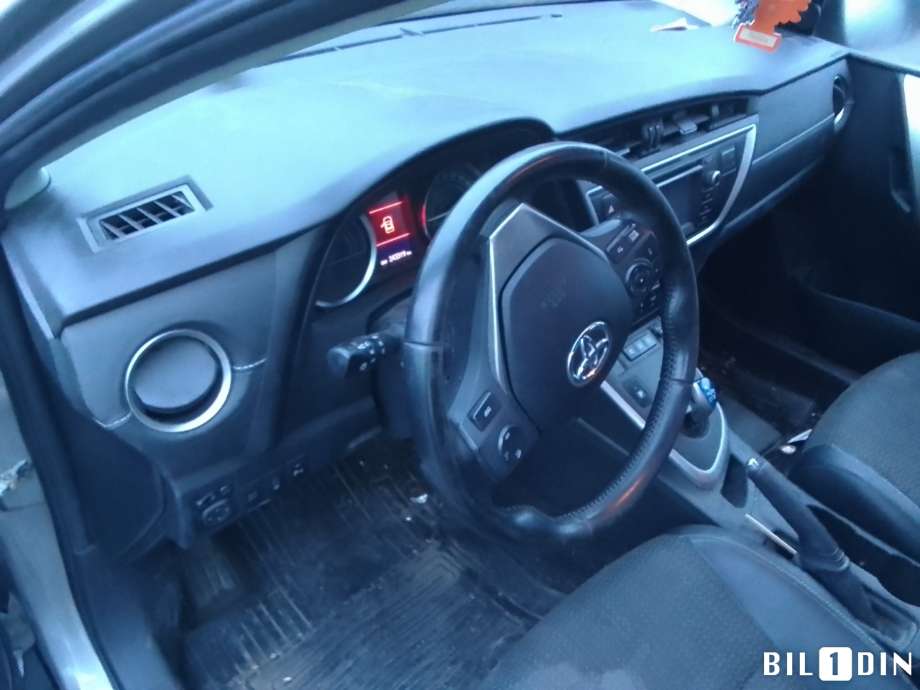 Toyota Auris 2013-2015 (Type II, Fase 1) , Motorkode: 2ZR-FXE, Girkassekode: 