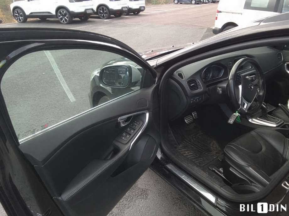 Volvo V40 2012-2019 , Motorkode: B4154T2, Girkassekode: 