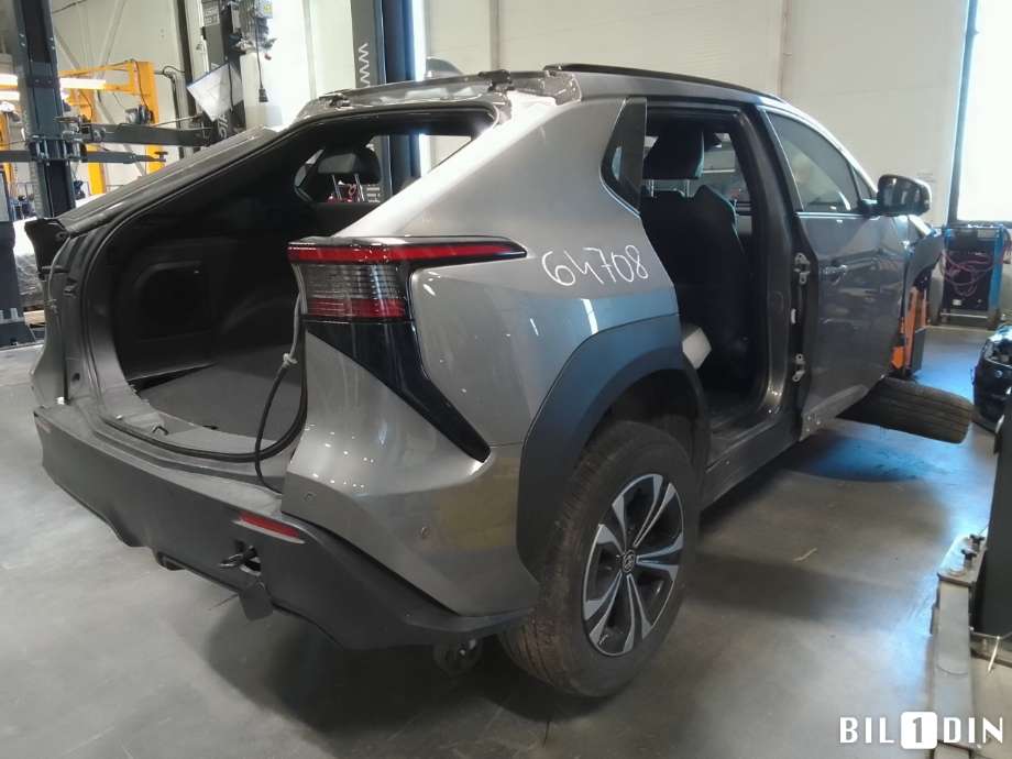 Toyota bZ4X 2022-->> , Motorkode: , Girkassekode: 