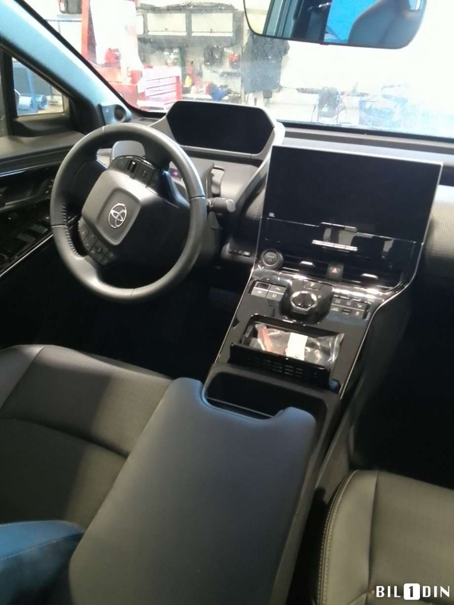 Toyota bZ4X 2022-->> , Motorkode: , Girkassekode: 