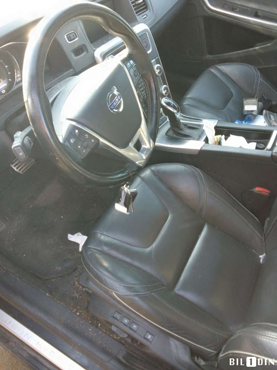 Volvo V60/V60 CC 2013-2018 (Type I, Fase 2) , Motorkode: D87PHEV, Girkassekode: 