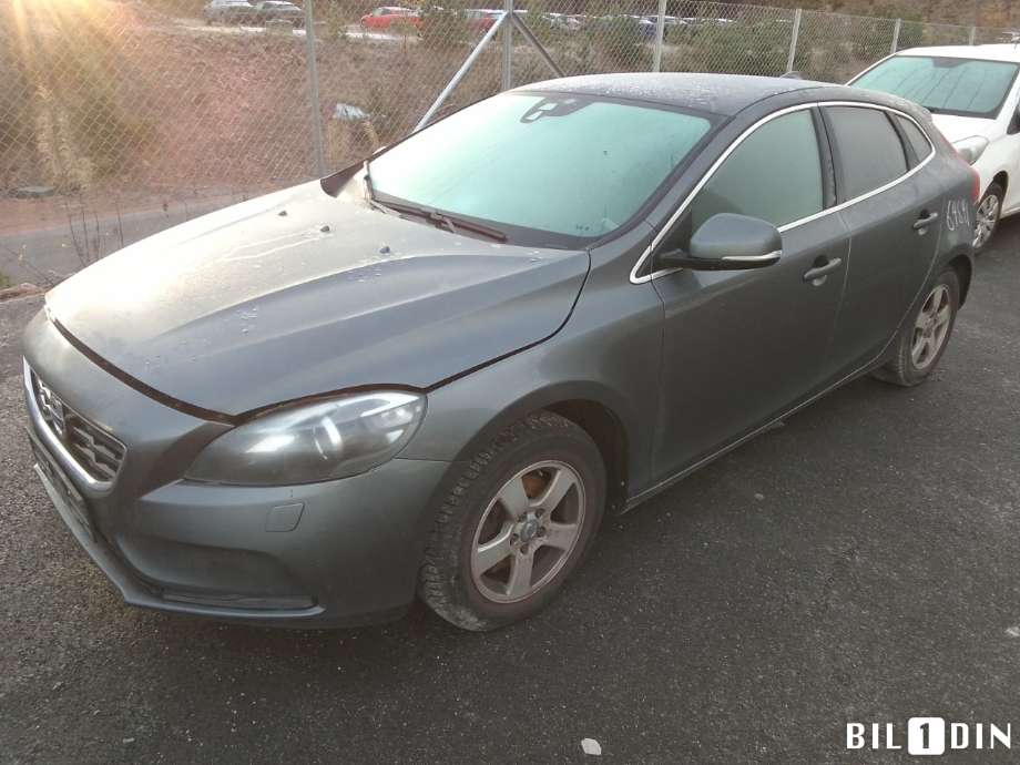 Volvo V40 2012-2019 , Motorkode: D4162T, Girkassekode: 
