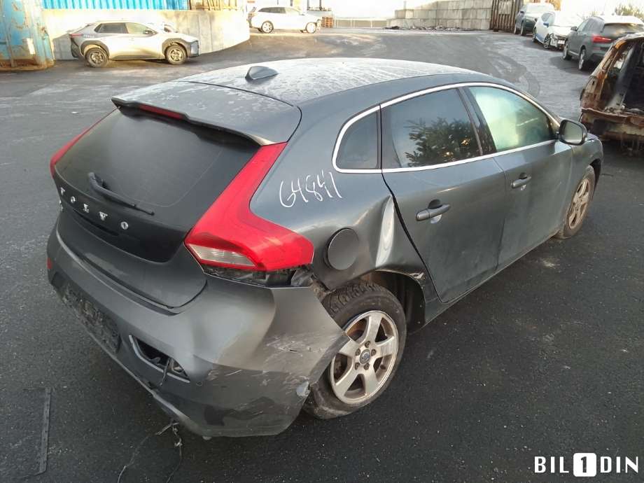 Volvo V40 2012-2019 , Motorkode: D4162T, Girkassekode: 