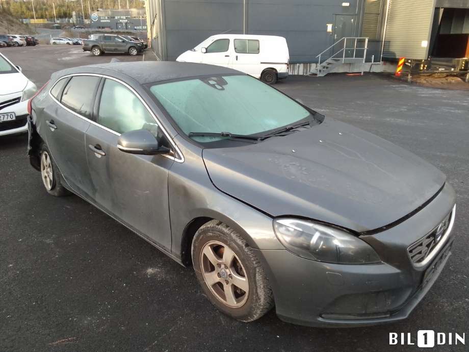 Volvo V40 2012-2019 , Motorkode: D4162T, Girkassekode: 