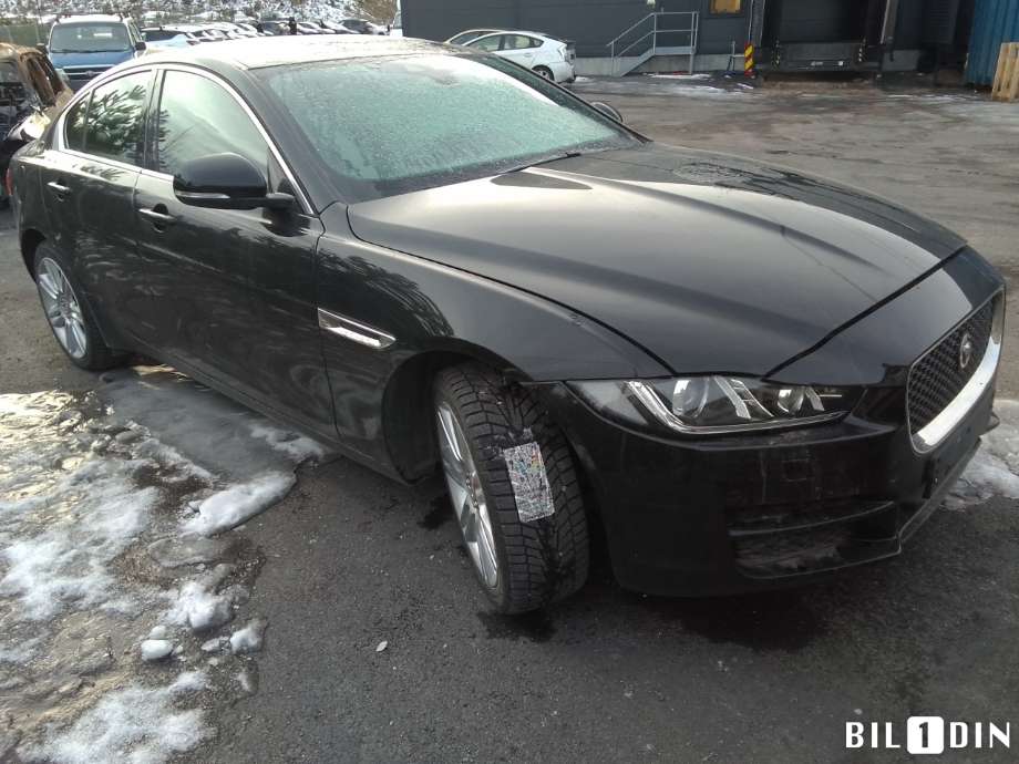 Jaguar XE 2015-->> , Motorkode: 204DTA, Girkassekode: 