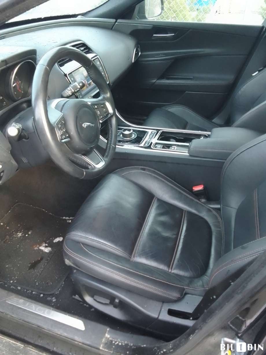 Jaguar XE 2015-->> , Motorkode: 204DTA, Girkassekode: 