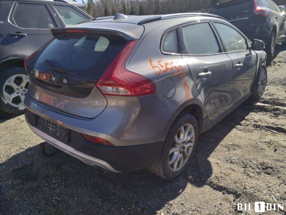 Volvo V40 2012-2019 , Motorkode: B4204T37, Girkassekode: