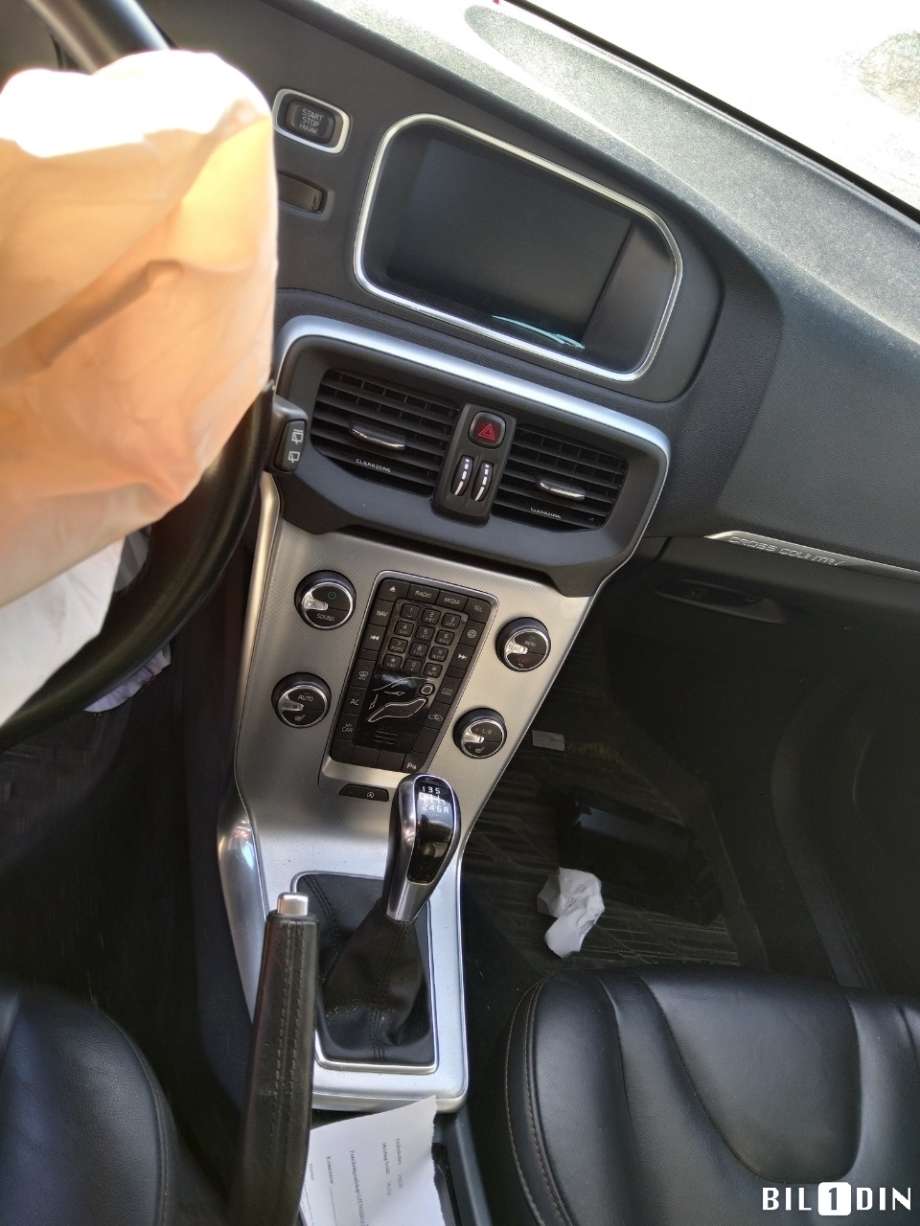 Volvo V40 2012-2019 , Motorkode: B4204T37, Girkassekode: 