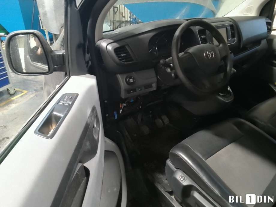 Toyota Proace 2016-->> (Type II) , Motorkode: , Girkassekode: 