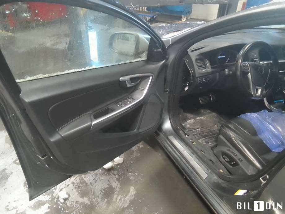 Volvo V60/V60 CC 2013-2018 (Type I, Fase 2) , Motorkode: D97PHEV, Girkassekode: 