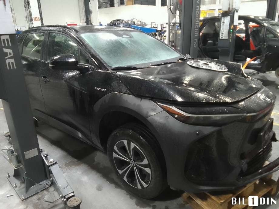 Toyota bZ4X 2022-->> , Motorkode: , Girkassekode: 