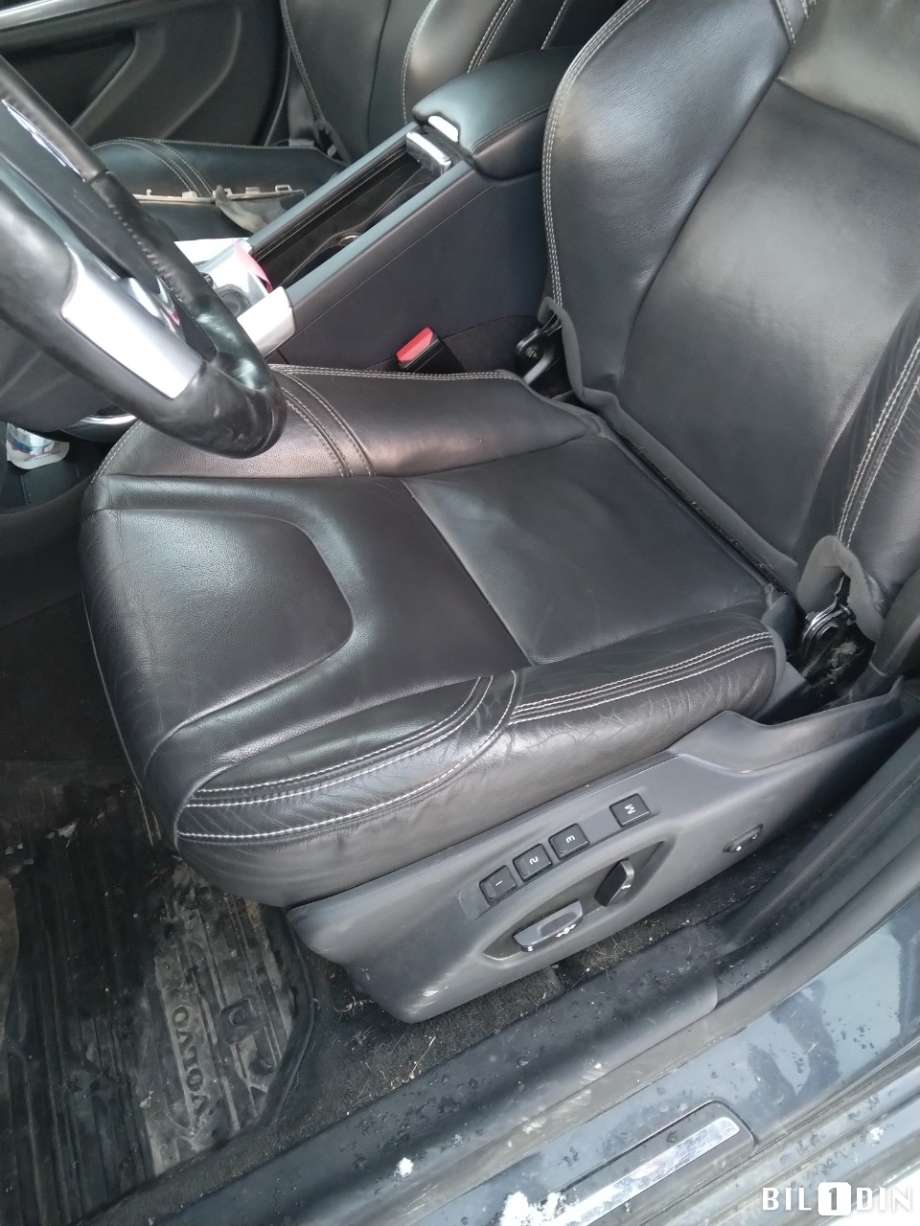 Volvo V60/V60 CC 2013-2018 (Type I, Fase 2) , Motorkode: D4204T20, Girkassekode: 