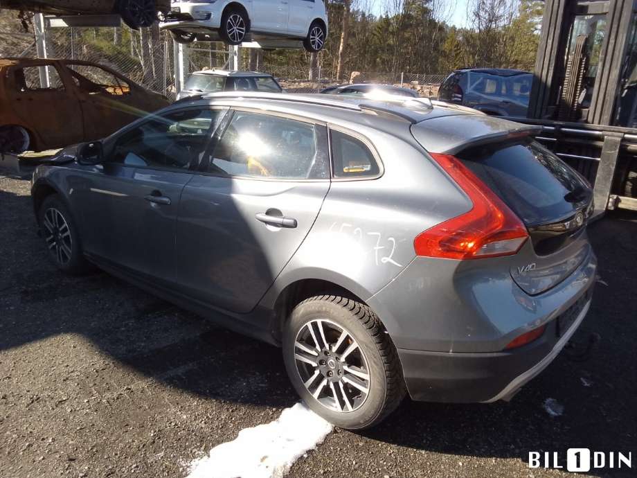 Volvo V40 2012-2019 , Motorkode: D4204T9, Girkassekode: 