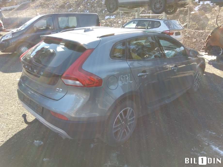 Volvo V40 2012-2019 , Motorkode: D4204T9, Girkassekode: 