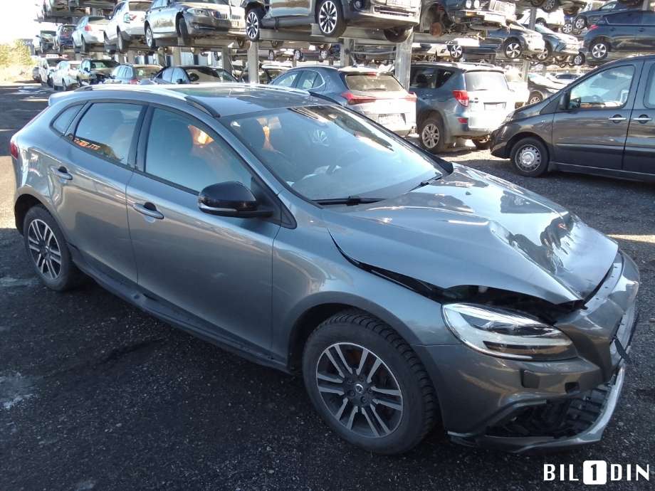 Volvo V40 2012-2019 , Motorkode: D4204T9, Girkassekode: 