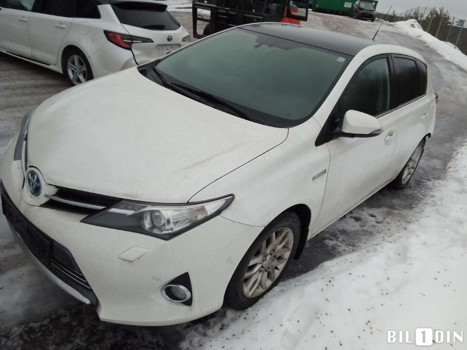 Toyota Auris 2013-2015 (Type II, Fase 1) , Motorkode: 2ZR-FXE, Girkassekode: 