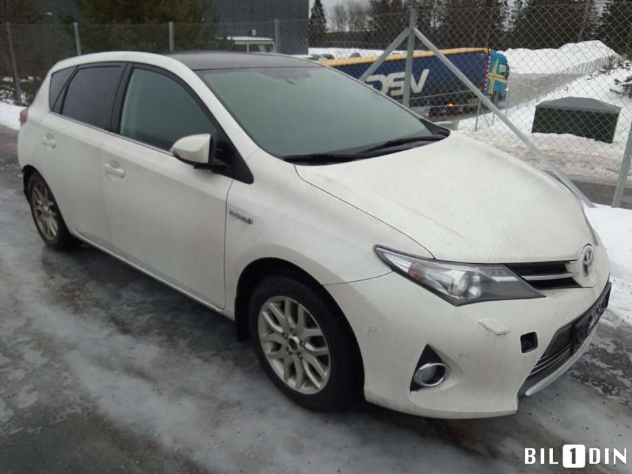 Toyota Auris 2013-2015 (Type II, Fase 1) , Motorkode: 2ZR-FXE, Girkassekode: 